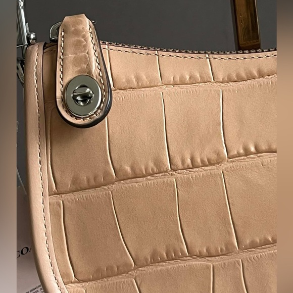 CP024 - Coach Swinger Bag 20 - Picture 4 of 12